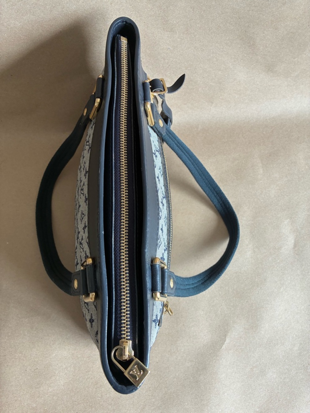 Louis Vuitton Blue Monogram Lin Lucille PM Bag - Picture 13 of 15